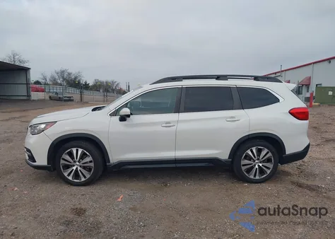 2021 Subaru Ascent Premium из США, поврежденный, VIN 4S4WMAHD8M3445341